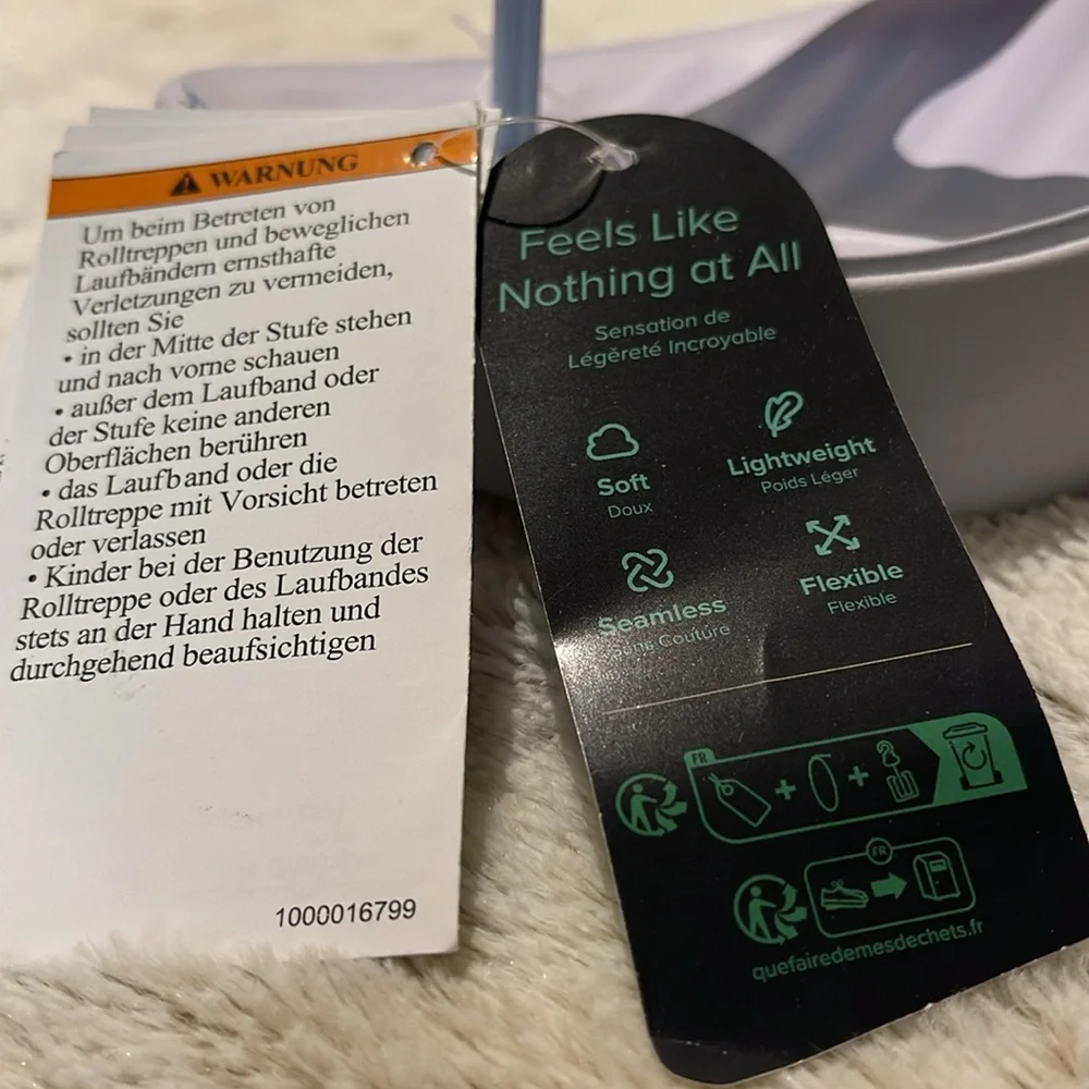 CROCS Light Gray Platform Flip-Flops  (W7) - Picture 7 of 7